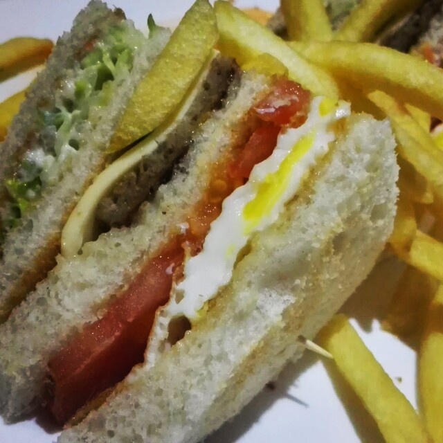 Club Sandwich @ المطعم اللبناني - البحرين