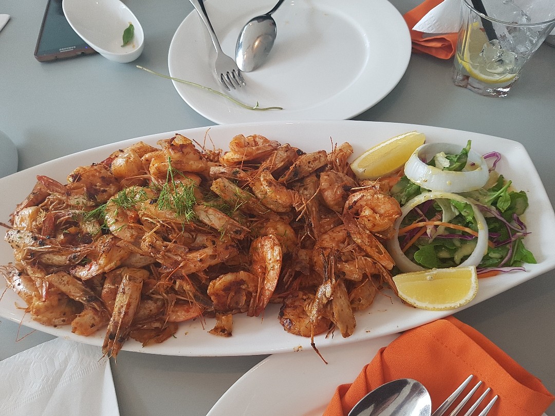 60 pieces shrimp 8BD. nice but needs more salt @ فيش إكسبرس - البحرين