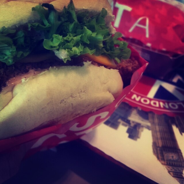 chicken fillet sandwich @ Londoner - Bahrain