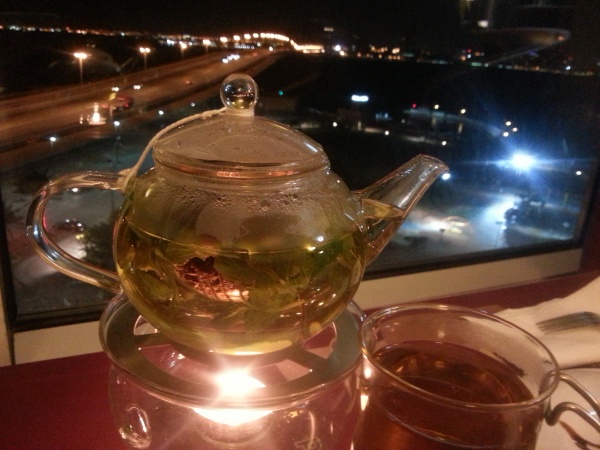 green tea with mint @ كوفياتو كافيه - البحرين