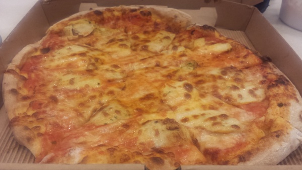 بيتزا من مطعم وود @ Wood Pizza Pasta - Bahrain