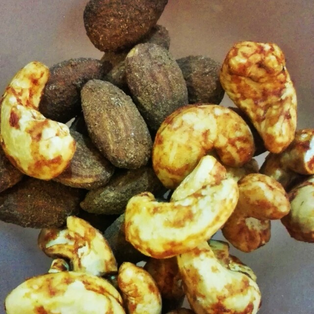 Almond smoked & Cashew BBQ @ محمصة الرفاعي - البحرين