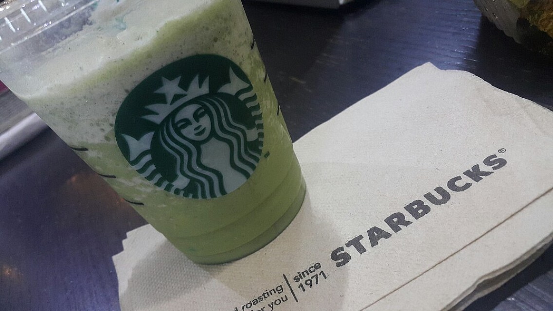 iced green tea latte