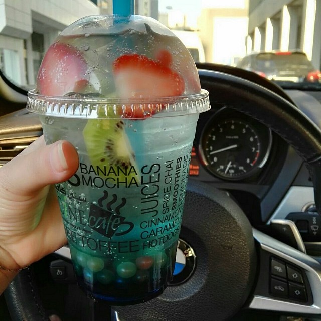 Take away-blue berry with bubbles