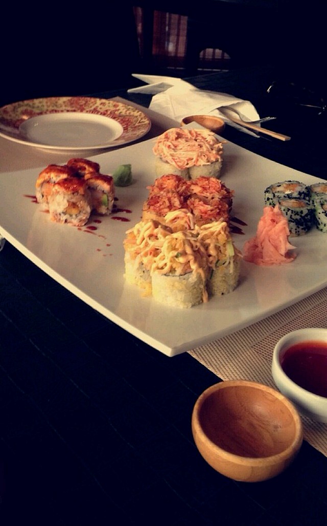Mix sushi platter