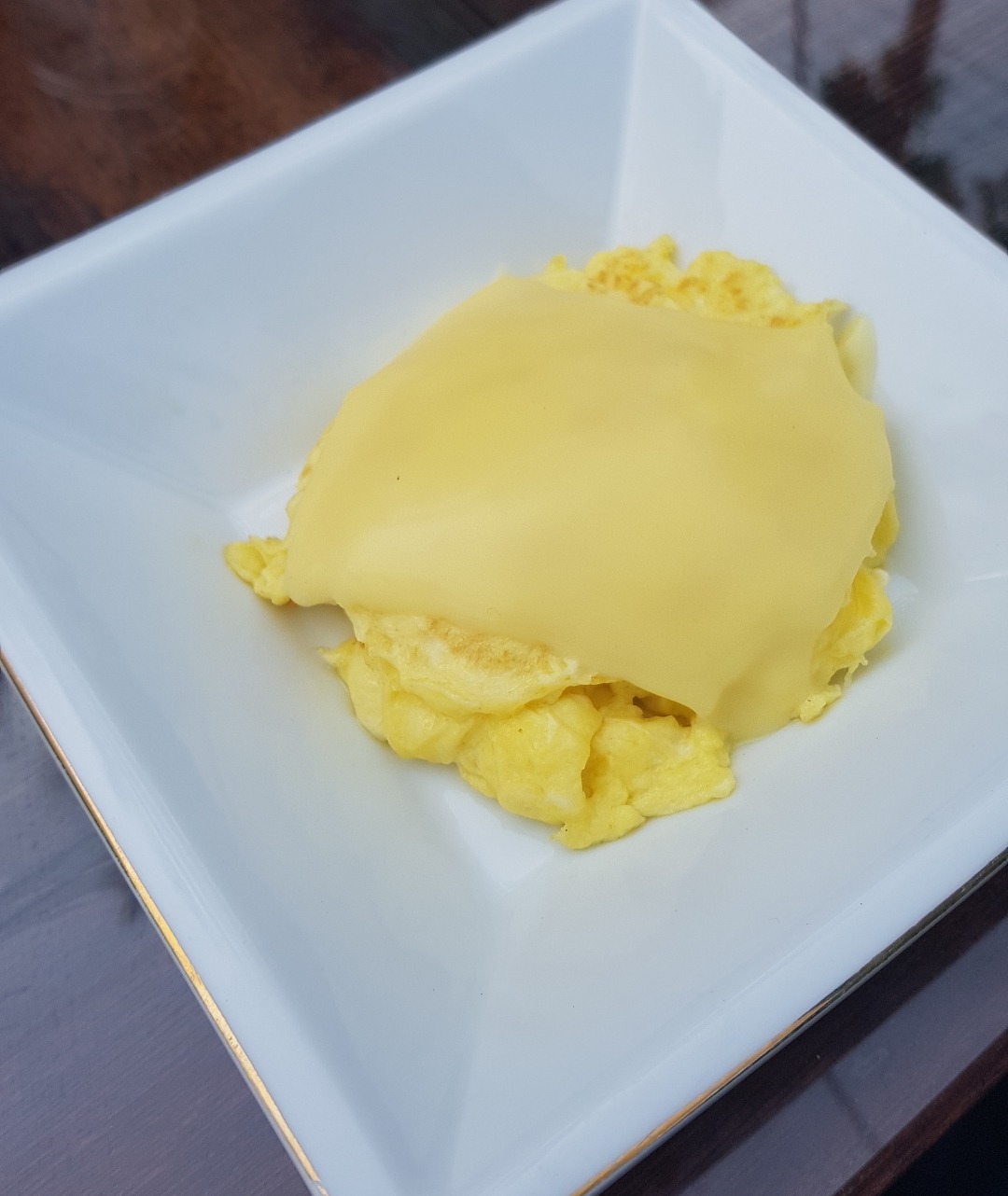 stanbuli egg 👌

Milk+egg+cheese @ Foods at Home - Bahrain