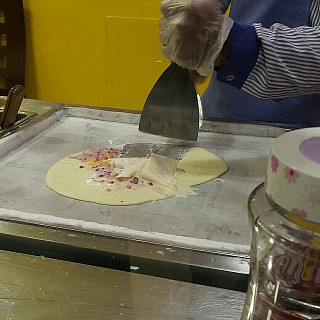 #icecream making 🙊