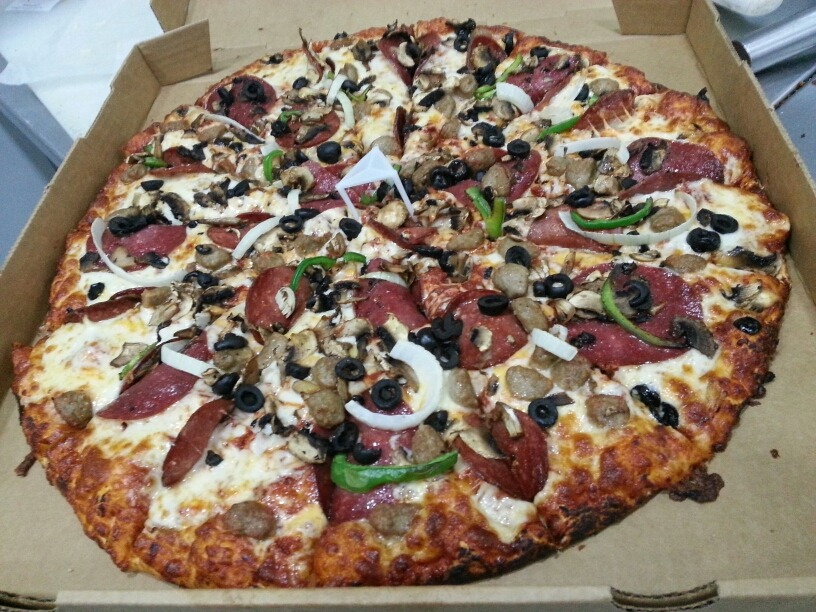 ديليشيز @ Round Table Pizza - Bahrain