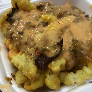 Love the crazy fries with ambulance dare sauce instead of the 1000 island sauce.