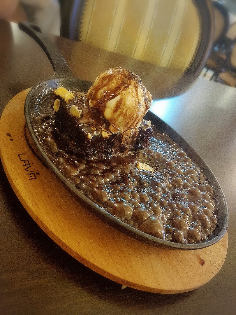 Browni sizzling 😉 @ Macchiato Cafe - Bahrain