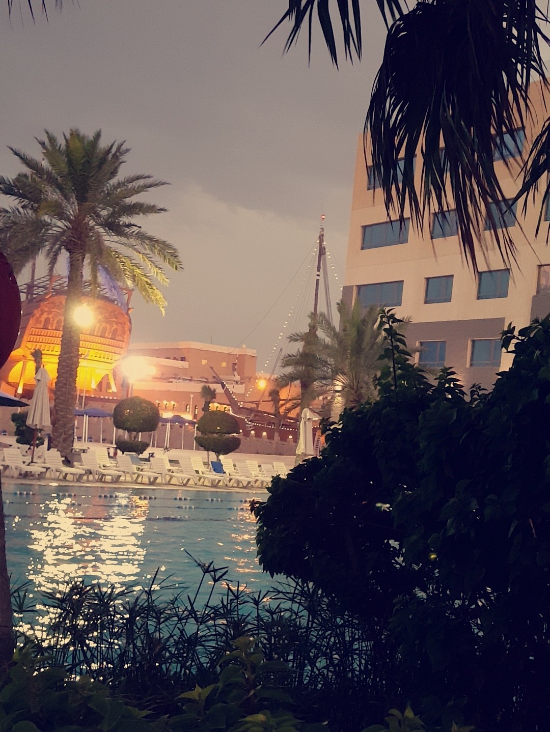 🤗 @ The palms beach hotel and spa - الكويت