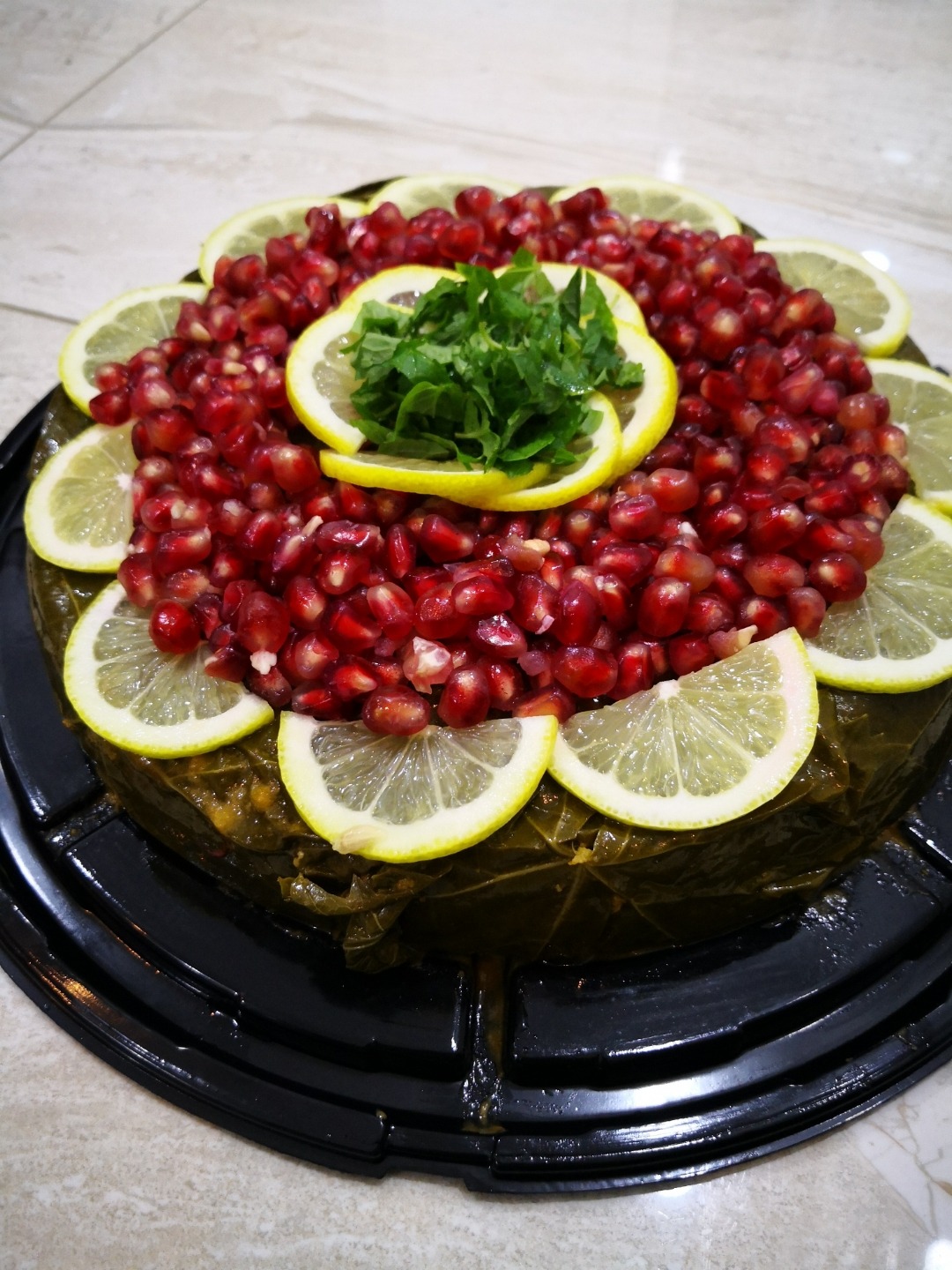 كعكة الورق عنب 😋🤤 @ Jwana kitchen - Bahrain